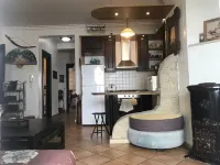 The beach condo : Beach House