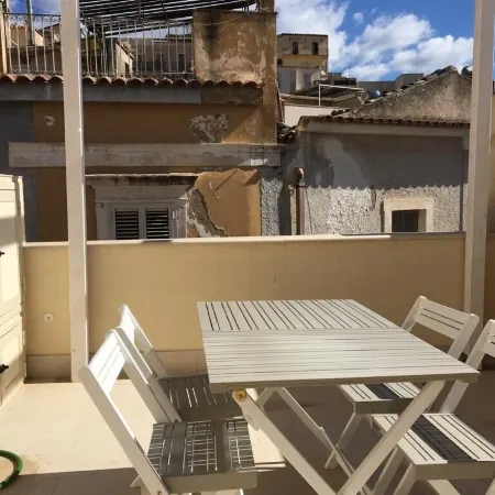 Charming 2-Bedroom House - Rooftop Terrace in Heart of Noto, Sicily