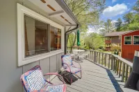 Pet-Friendly Getaway w/ Porch in Banner Elk! - 3 tähden