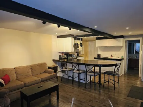 Discreet 1 Bedroom getaway