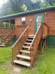 Peaceful Treasure 2-bedroom Riverfront Cabin in Franklin NC