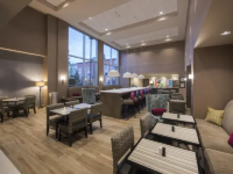 Hampton Inn & Suites Seattle/Redmond Hotels in Redmond