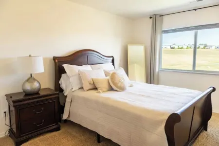 Clean, Close to WSU and Great for Groups