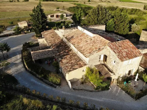 Le Poirier Hotels in Gordes
