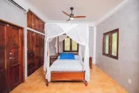 Casa Turquesa - Luxury 3-Story Beachfront Estate Hotels in Aposentillo