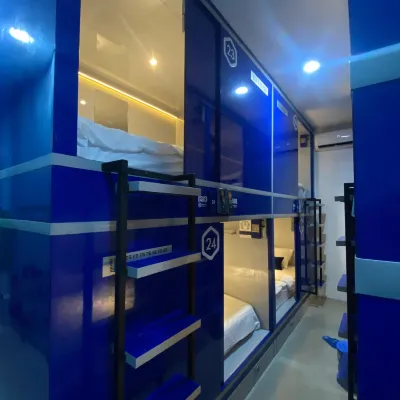 Rosalyne Sleepbox Hotel Sangaji Hotell i Sinduadi