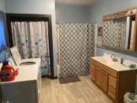 Family & Fisherman Retreat — 2Bedroom, 2Bath + Boat Parking Hotels in Webster