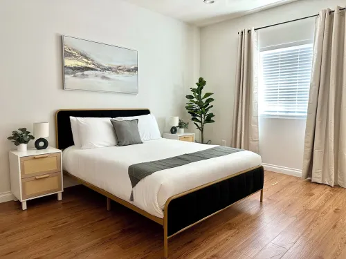 Disneyland Getaway Tri-level Gated Townhome