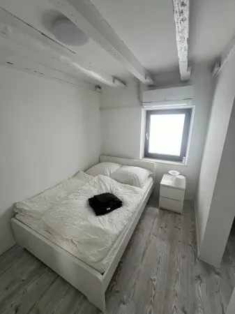 Krefeld Ruhiges Apartment in der 2. Etage. Mit Klimaanlage Отели в г. Крефельд