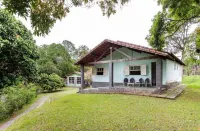 7 bedroom farm, up to 20 people or more, Vassouras RJ. Pets allowed, Sítio Malabaku Hotels in Vassouras