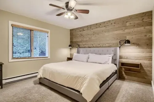 4 bedroom Luxury Mountain Chalet with private hot tub