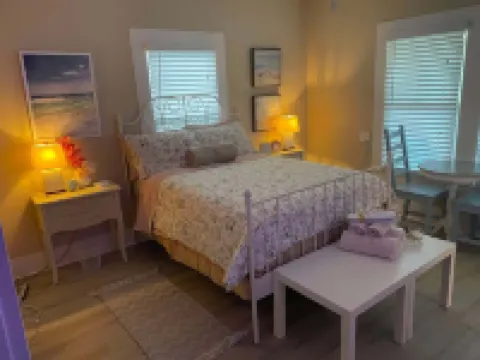 Charming 3-bedroom cottage in Seabrook, Texas