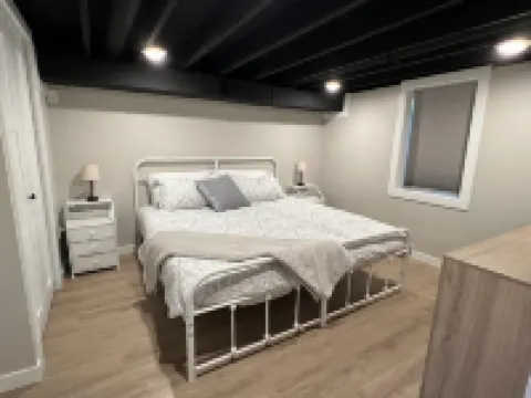 Lake Harbor Haven...a charming 3BR house with AC, WiFi across from Maranatha.