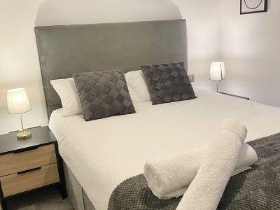 Luxury City Centre Apartment 2 King Size Bed