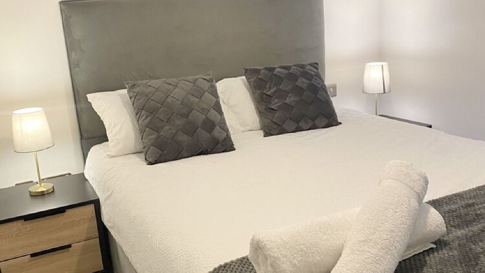 Luxury City Centre Apartment 2 King Size Bed