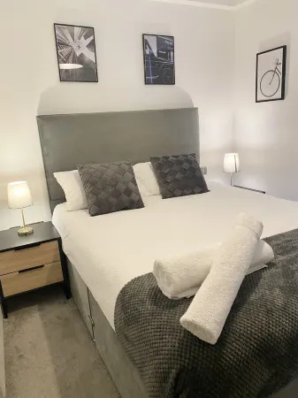 Luxury City Centre Apartment 2 King Size Bed