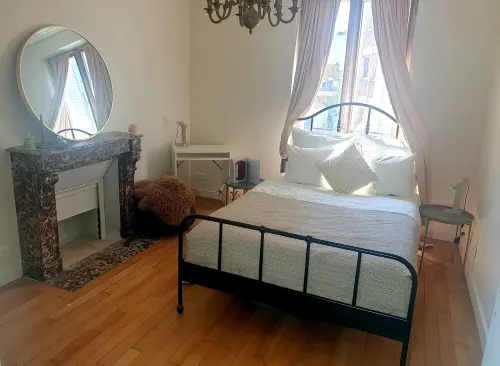 Au Pieds de Métro _ Retro Paris Style