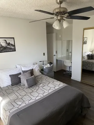 Cheerful Home Carson near LA attractions SoFi, LAX, Long Beach Port