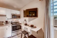 Cozy 1BR Apartment in Miami - WiFi, AC, Near Coconut Grove & Beaches