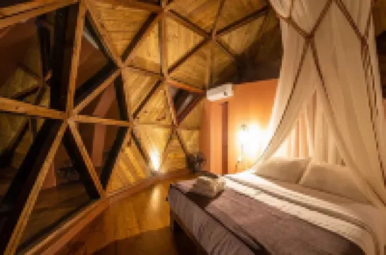 Deva Dome - geodesic, Atlantic forest and waterfall