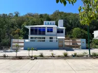 Casa Cristina Nagging Mom