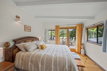 Welcome to your Hale Away From Home!