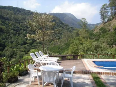 From the forest to the beach in a single experience! Отели в г. 