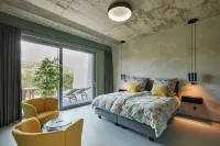 Racers Lodge "nordschleife" mit Hebebühne und Doppelgarage, Nähe Nürburgring Hotels in Bermel