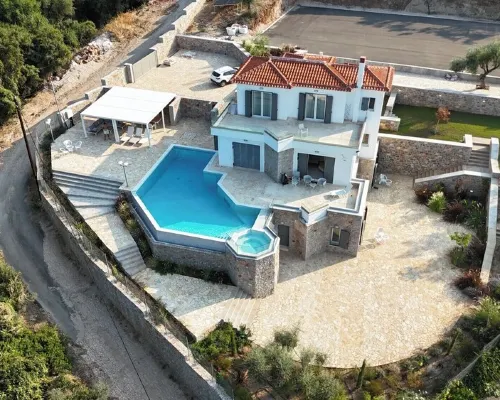 Villa Arian with great sea view, great pool and 6 minutes walk from the beach Hotels in Epidaurus