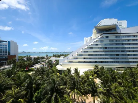 Canopy by Hilton Cancun la Isla