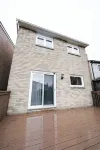 Spacious 4 bedroom Home (15 mins from YYZ airport)