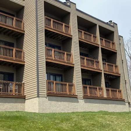 Sugar Ski in/out 1BR 1BA views/pool/sauna/hot tub