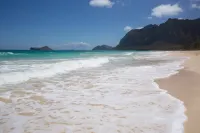 Bright 3-bedroom tropical house in Waimanalo Beach Lots Hotels in Waimanalo Beach