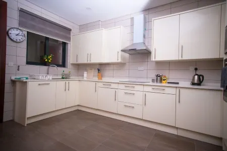 BRAGHA FREEGATE - PENTHOUSE SUITE Отели рядом с Аэропорт Такоради