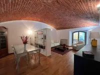 September Suite - Luxury apartment in the historic center of Novara