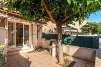 Pavilion 4/5p, 600m from the beach.