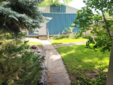 Spacious 5-bedroom house just 2 blocks from downtown Cody