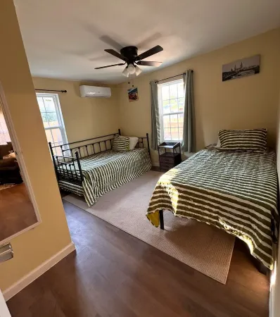 Welcome to Cozy Stone Cottage 3 bedrooms and 1 bathroom house.