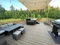 3 Bedroom Chalet with Hot tub on 3 private acre in the foothills of White Mnts Hotel a Alexandria