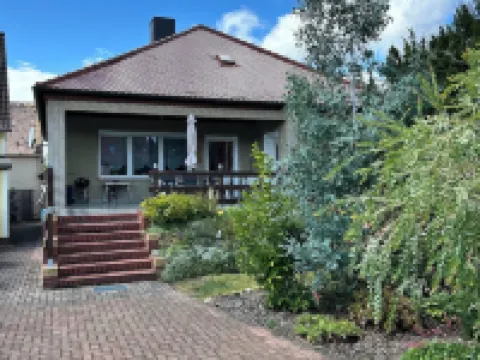 Ferienhaus Oma Inge Zwischen Goitzsche und Muldestausee Haustierfreundlich ! Hotels in Pouch