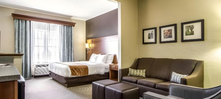 Comfort Suites Hotel and Conference Center Hotels in Holmes County