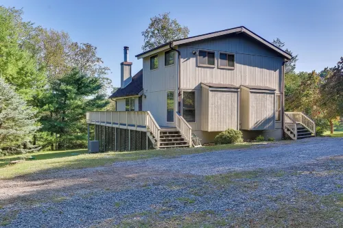 West Virginia Home w/ Deck on Golf Course - Homestays