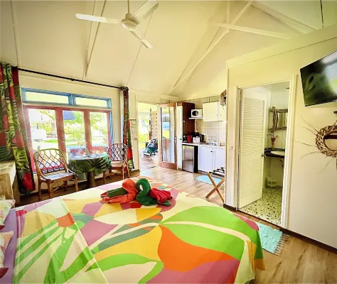 Linareva Moorea Beach Resort