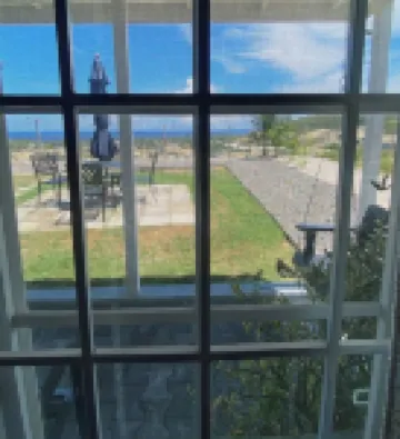 Timeless 2BD&2BTH Gated Community @ Discovery Bay Hotels in Discovery Bay