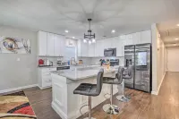 Lovely Atlanta Home < 3 Mi to State Farm Arena!