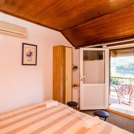 Apartments & Rooms Mihajica- Standard Double or Twin Room with Balcony and Sea View
