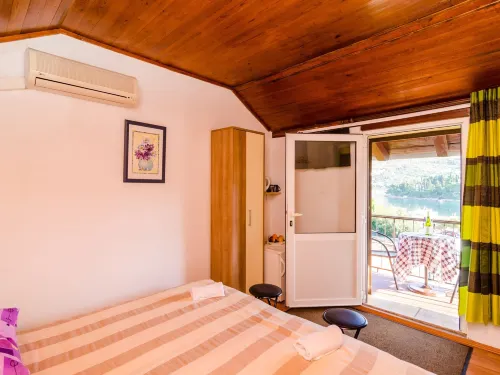 Apartments & Rooms Mihajica- Standard Double or Twin Room with Balcony and Sea View - 2-Star