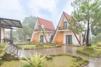 RedDoorz Premium @ Griya Inkoppabri Cisarua Puncak