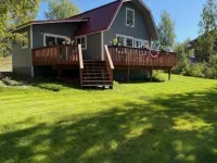 Long Lake Slice of Heaven.  Beautiful lake front home with activities for all. โรงแรมในวิลโลว์