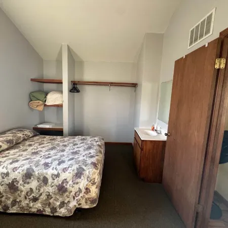 Lakeside Motor Lodge